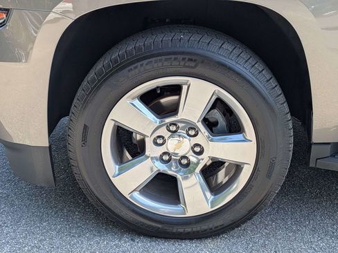 Used 2017 Chevrolet Tahoe LT w/ Luxury Package AWD/4WD image 12