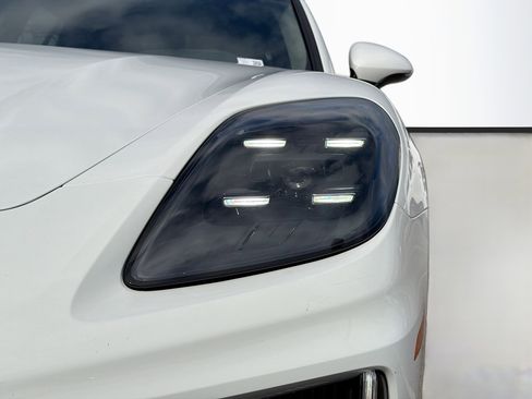 Used 2025 Porsche Panamera 4 image 9