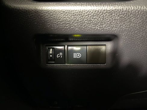 Certified 2025 Toyota RAV4 LE AWD/4WD image 28
