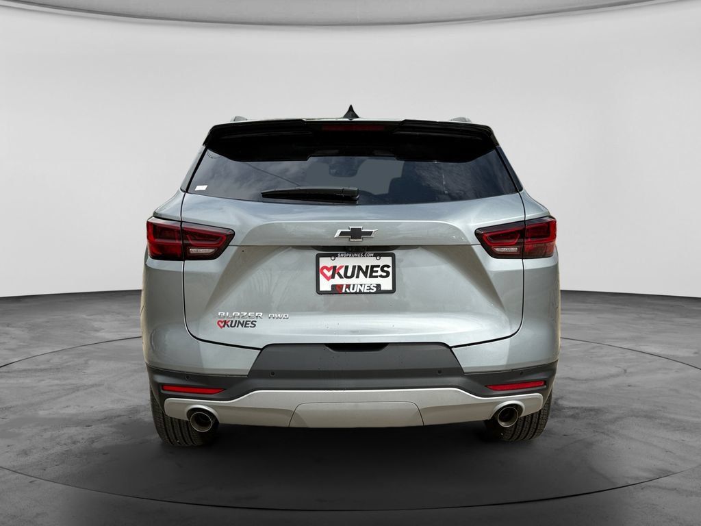 New 2026 Chevrolet Blazer LT w/ Sound & Technology Package AWD/4WD image 7