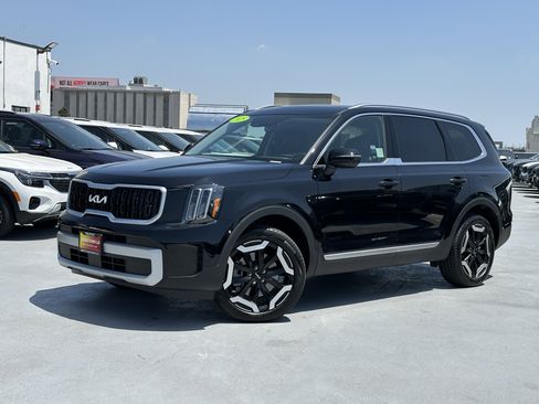 Used 2025 Kia Telluride EX FWD image 2