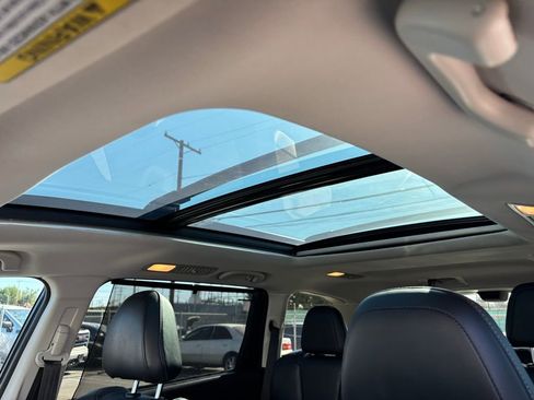 Used 2022 Subaru Ascent Touring image 11