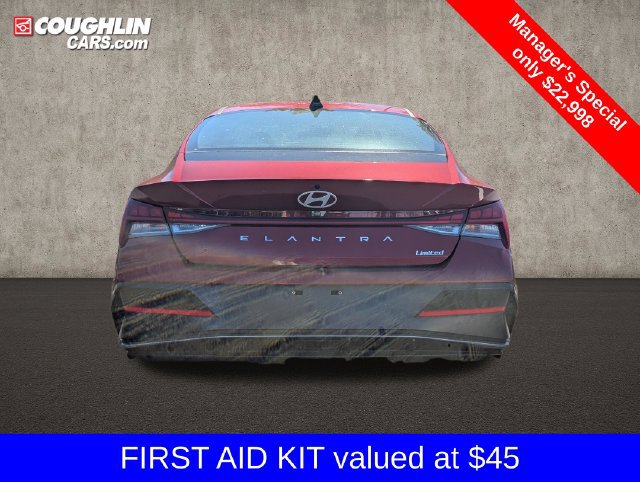 Certified 2025 Hyundai Elantra Limited FWD image 6
