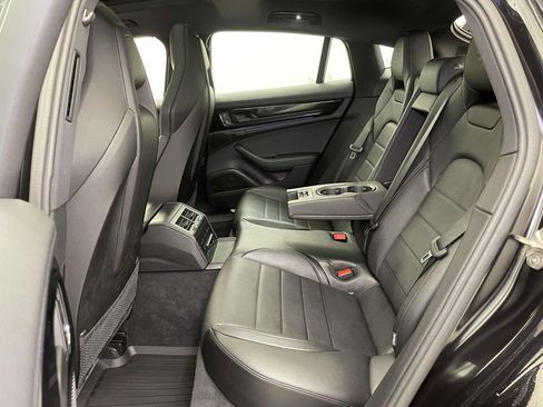 Used 2024 Porsche Panamera 4 image 19