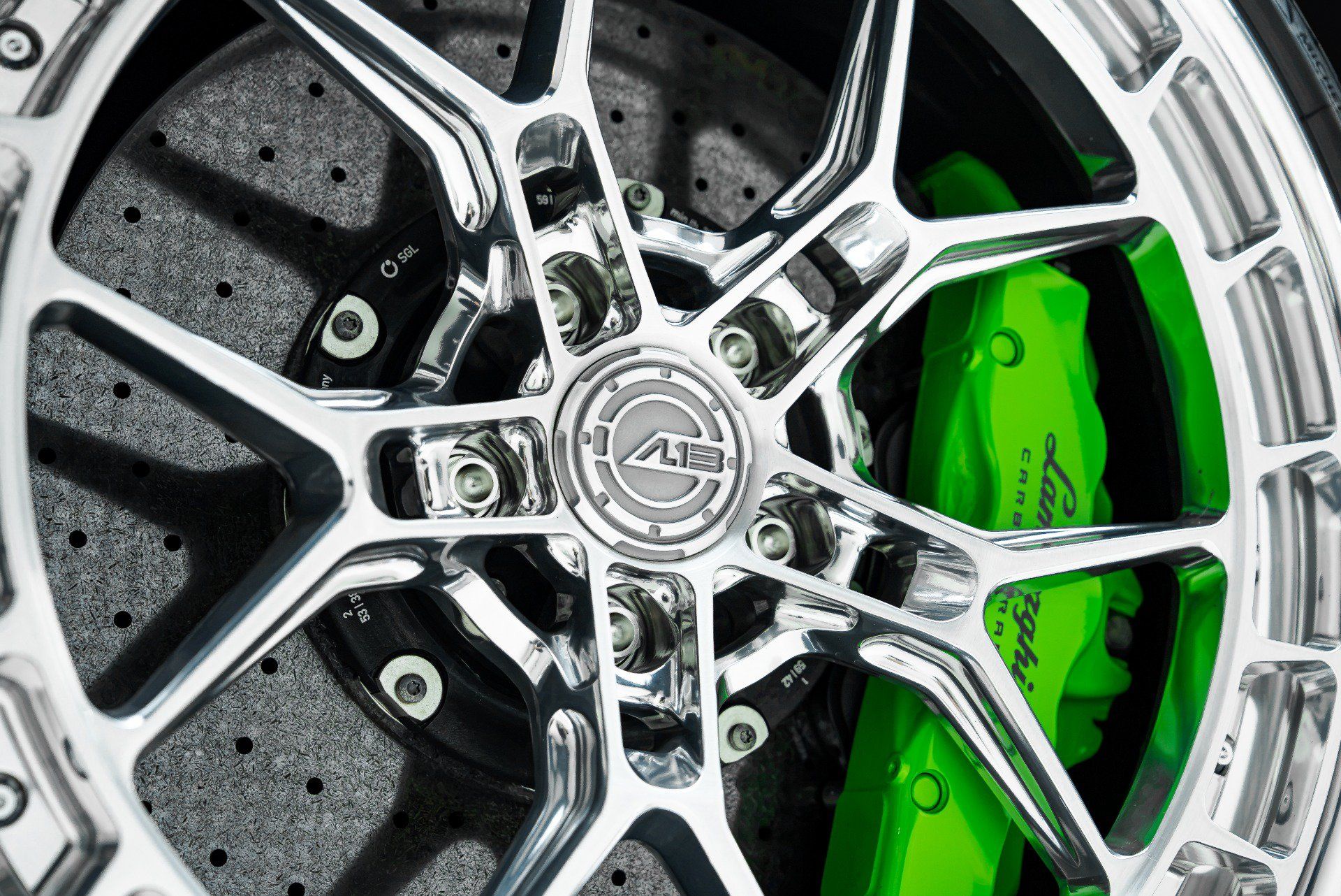 Used 2021 Lamborghini Huracan EVO RWD image 42