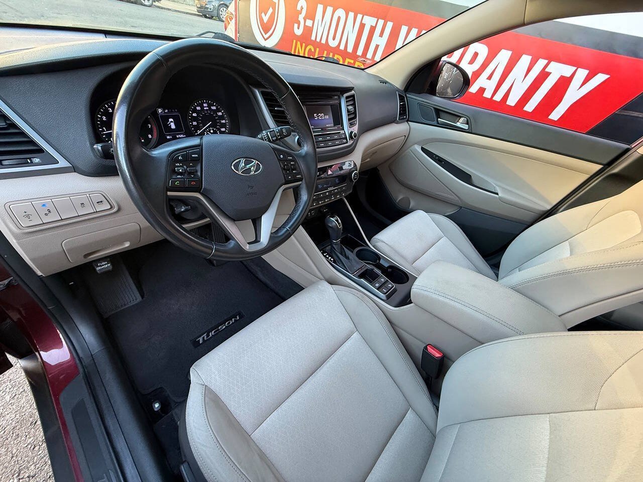 Used 2017 Hyundai Tucson Value AWD/4WD image 11