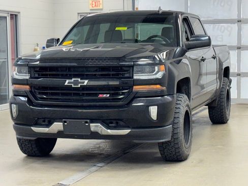 Used 2017 Chevrolet Silverado 1500 LT w/ All Star Edition image 3