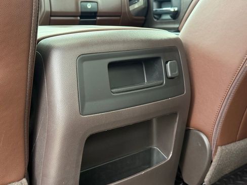 Used 2018 Chevrolet Silverado 1500 High Country image 31