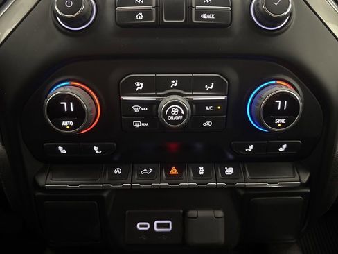 Used 2022 Chevrolet Silverado 1500 RST w/ Bed Protection Package AWD/4WD image 24