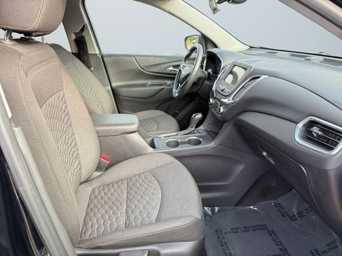 Used 2019 Chevrolet Equinox LT w/ Driver Convenience Package image 15