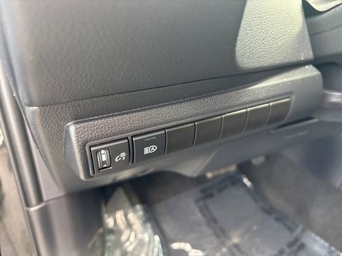 Used 2023 Toyota Corolla LE image 21