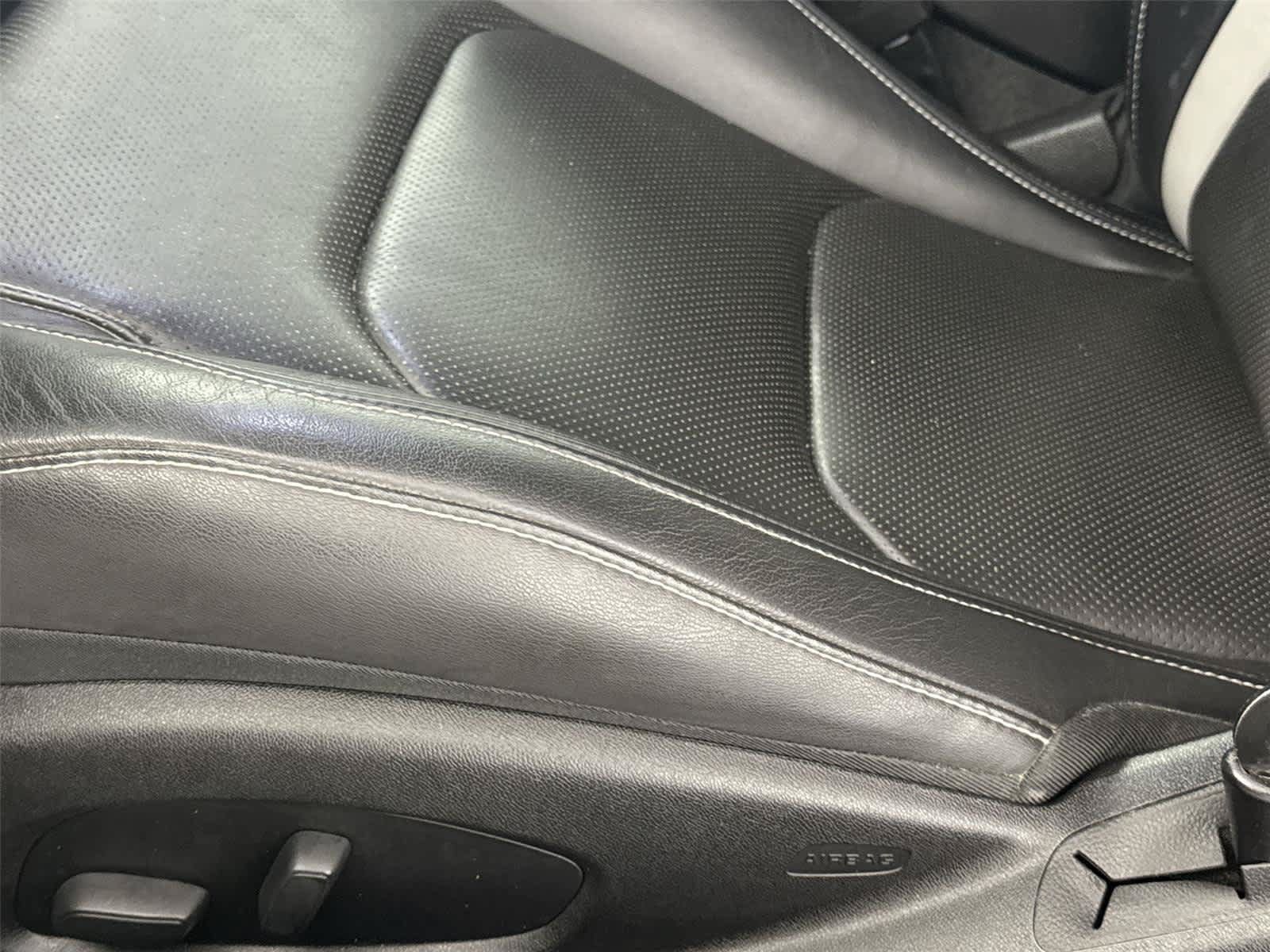 Used 2018 Chevrolet Camaro SS RWD image 12
