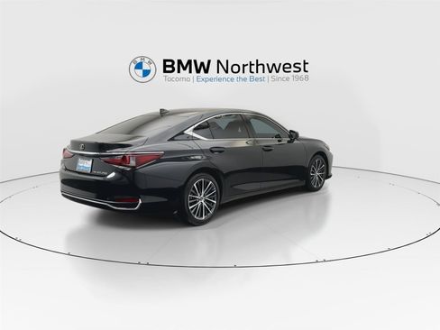 Used 2022 Lexus ES 250 w/ Premium Package image 3