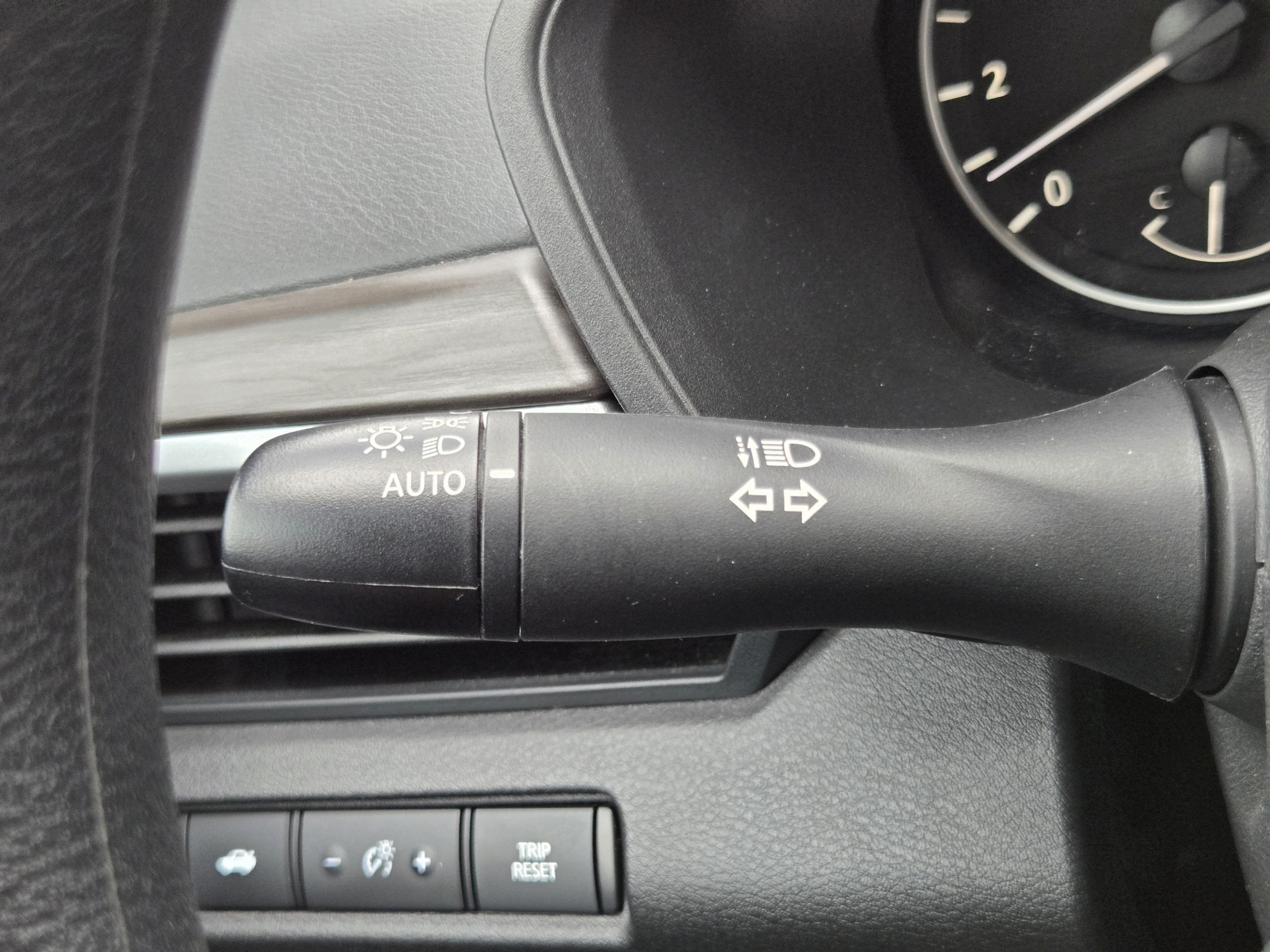 Used 2025 Nissan Altima 2.5 SV FWD image 19