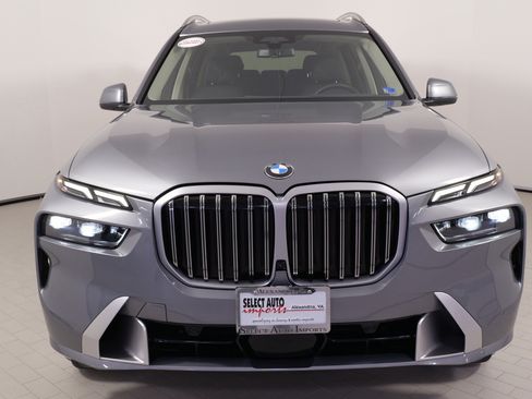 Used 2023 BMW X7 xDrive40i image 5
