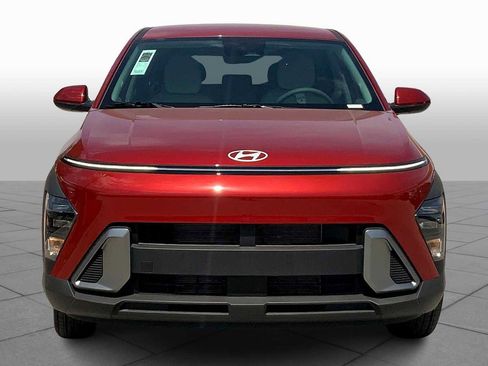 Used 2025 Hyundai Kona SE image 3