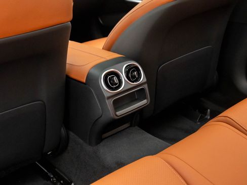 New 2026 Mercedes-Benz C 300 4MATIC Sedan image 17