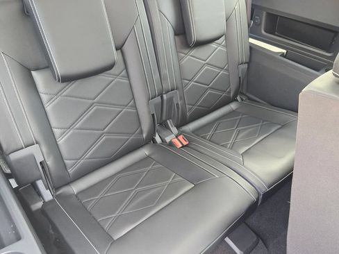 Certified 2024 Volkswagen Atlas SE FWD image 18