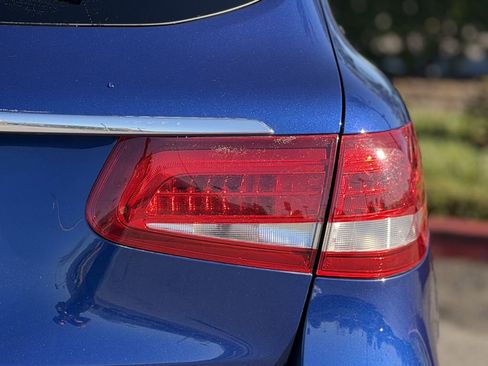 Certified 2018 Mercedes-Benz GLC 300 image 12