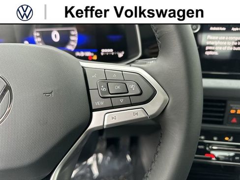 New 2026 Volkswagen Jetta SE FWD image 18