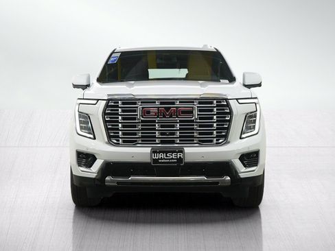 Used 2025 GMC Yukon Denali AWD/4WD image 11