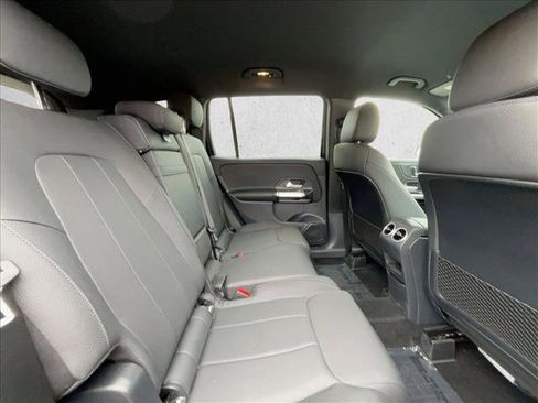 Certified 2025 Mercedes-Benz GLB 250 4MATIC image 18