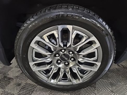 Used 2023 GMC Sierra 1500 Denali Ultimate image 13