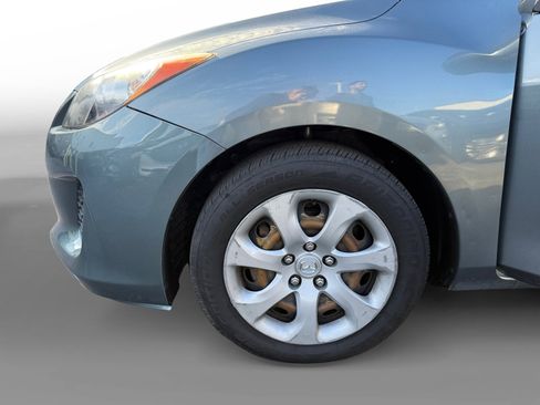 Used 2013 MAZDA MAZDA3 i SV w/ Convenience Pkg image 9
