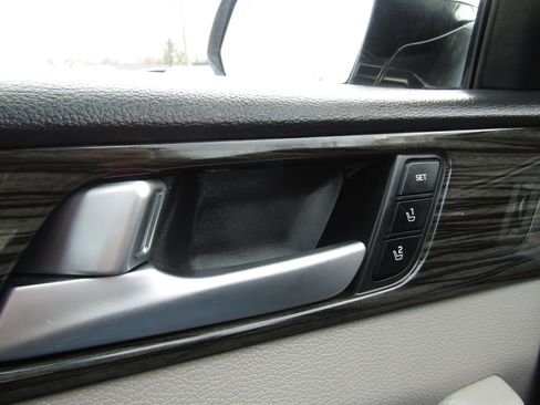 Used 2015 Hyundai Sonata Limited w/ Option Group 06 image 37