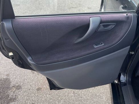 Used 2004 Suzuki Aerio S FWD image 23