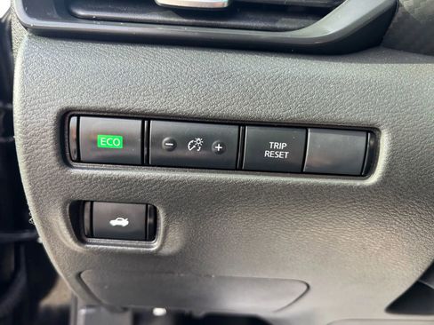 Used 2025 Nissan Sentra S image 15