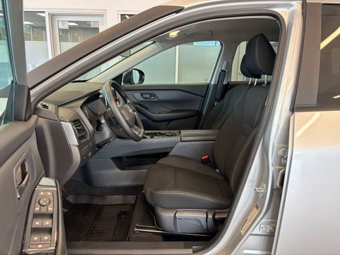 Certified 2025 Nissan Rogue S AWD/4WD image 14