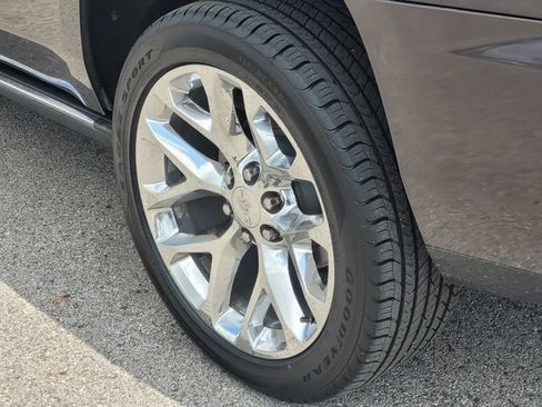 Used 2016 GMC Yukon Denali AWD/4WD image 8