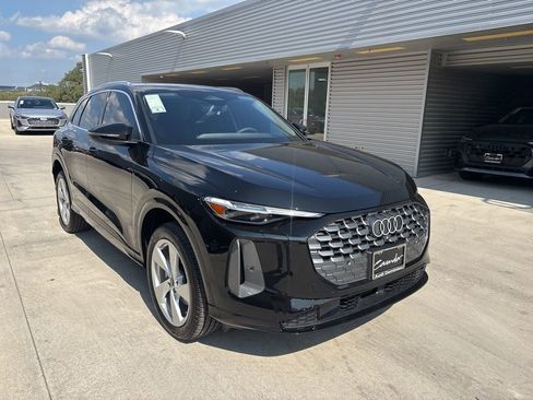 New 2025 Audi Q5 Premium Plus image 3