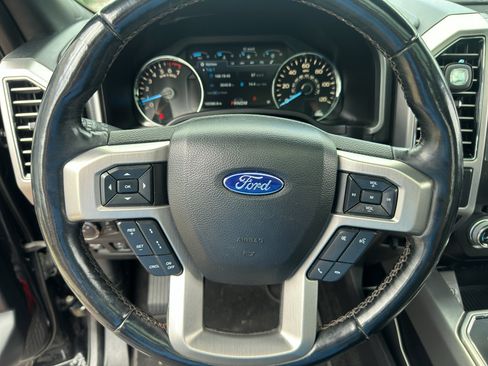 Used 2018 Ford F150 Platinum w/ Technology Package AWD/4WD image 25