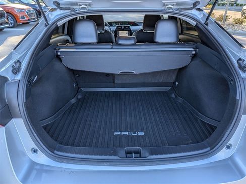 Used 2021 Toyota Prius XLE image 31