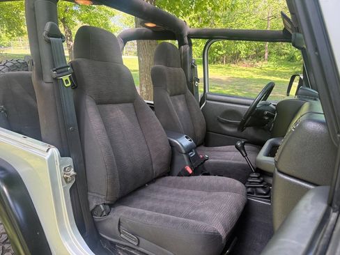 Used 2003 Jeep Wrangler SE AWD/4WD image 35