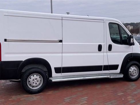 Used 2023 RAM ProMaster 2500 image 3