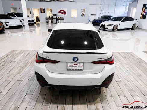 Used 2022 BMW i4 eDrive40 w/ M Sport Package image 23