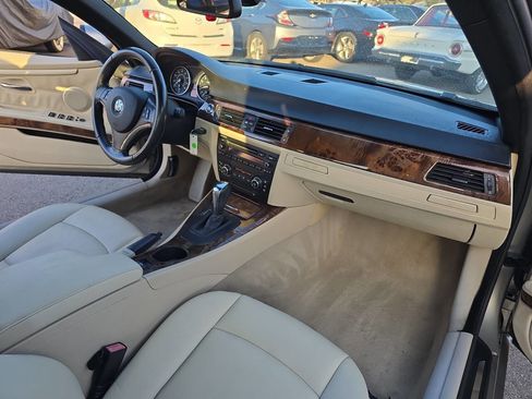 Used 2008 BMW 328i Convertible image 27