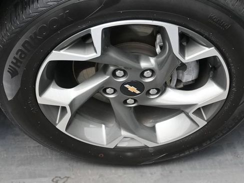 Used 2025 Chevrolet Trax LT w/ Driver Confidence Package FWD image 32