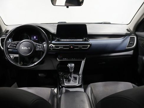 Used 2023 Kia Seltos S w/ Navigation Package AWD/4WD image 15
