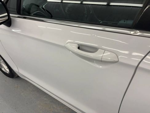 Used 2020 Ford Fusion SE FWD image 21