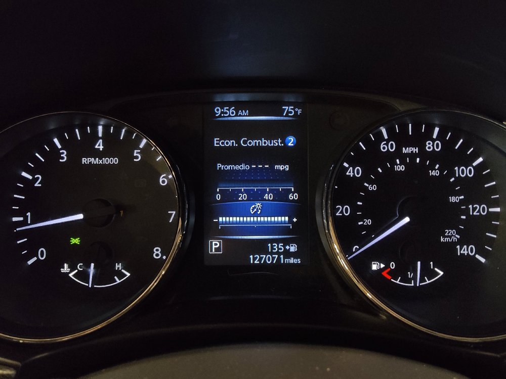 Used 2017 Nissan Rogue S AWD/4WD image 23
