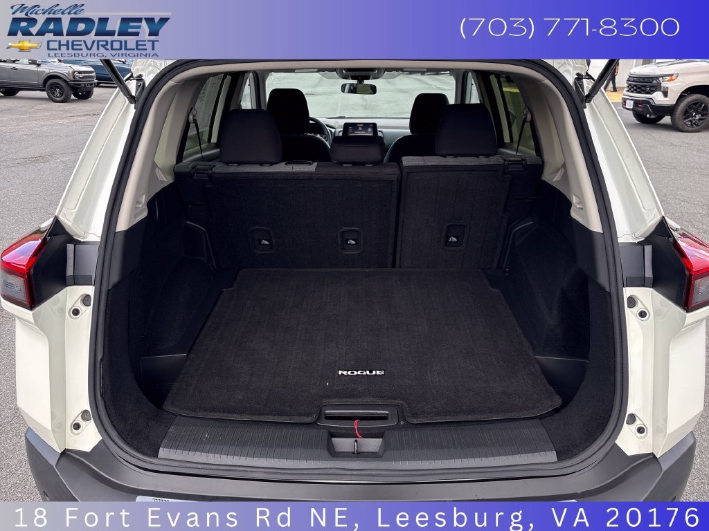 Used 2023 Nissan Rogue SV AWD/4WD image 11