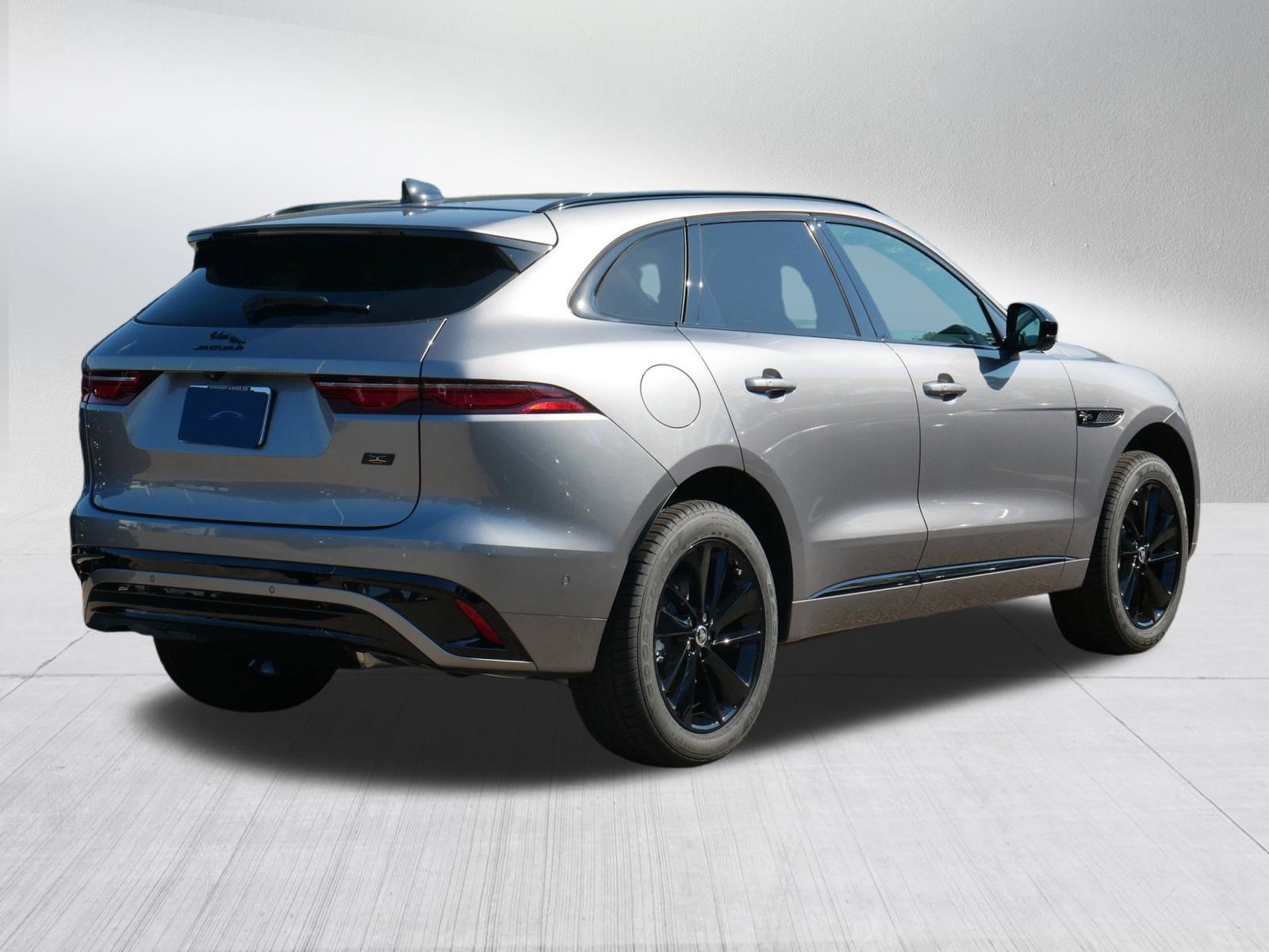 New 2026 Jaguar F-PACE R-Dynamic S AWD/4WD image 2