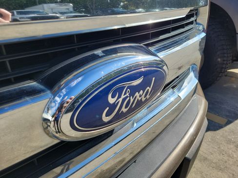 Used 2017 Ford F150 Lariat w/ Equipment Group 501A Mid RWD image 30