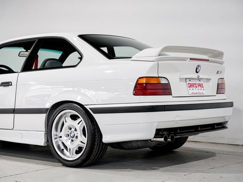 Used 1997 BMW M3 Coupe RWD image 39