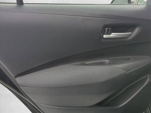 Used 2021 Toyota Corolla LE image 23