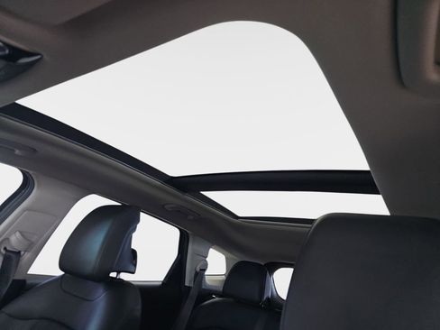 Used 2024 Kia Sportage SX image 29